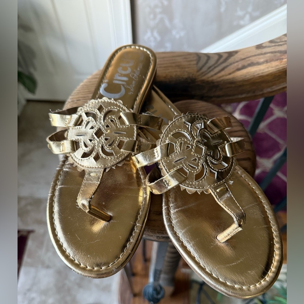 CIRCUS by Sam Edelman, ladies gold flip-flop sandal size 8, very good condition - Picture 9 of 9